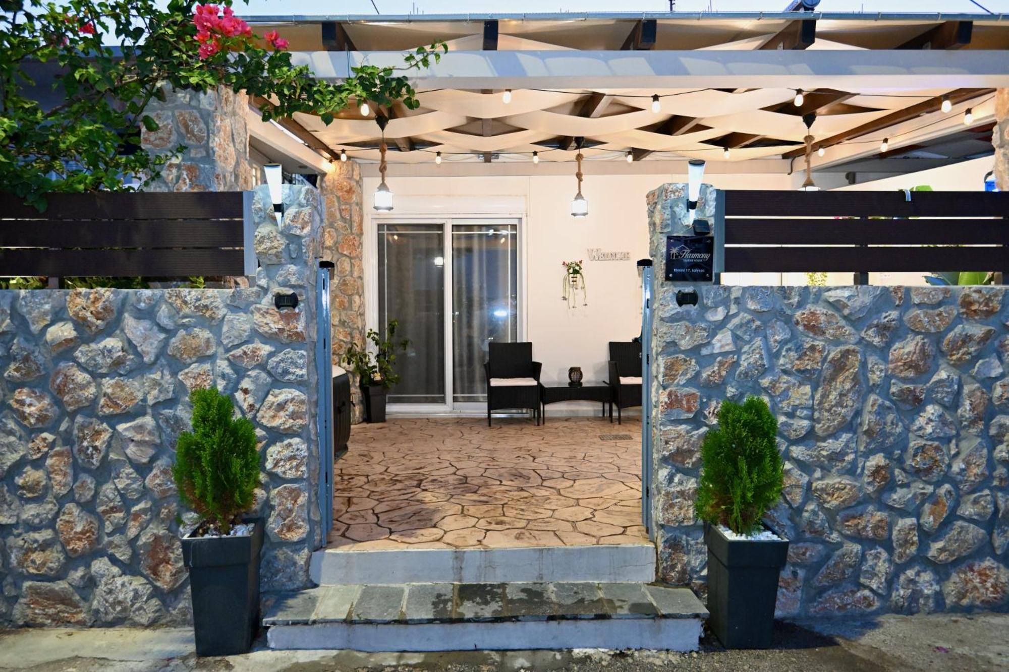 Harmony Seaside House Apartment Ialysos  Bagian luar foto